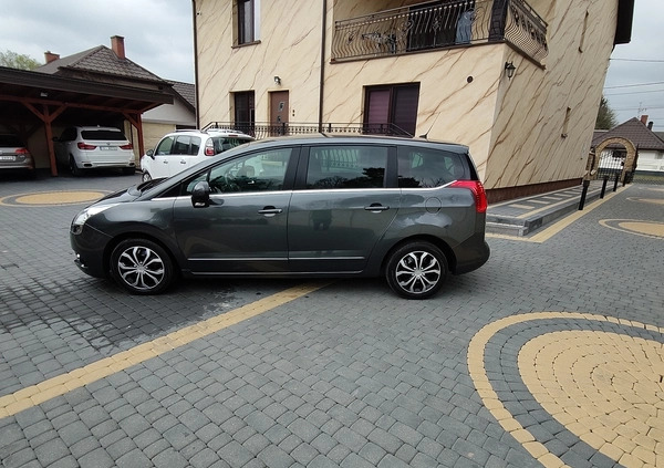 Peugeot 5008 cena 18700 przebieg: 259000, rok produkcji 2012 z Nowa Dęba małe 781